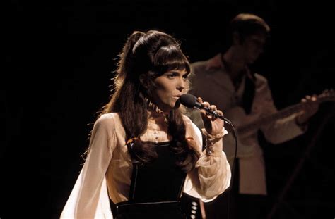 Opinion The Enduring Enigma Of Karen Carpenter