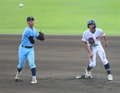 近江 スーパー1年生コンビで伊吹撃破 吉田and箕浦が揃って適時打 6大会連続vへ、頼もしい新戦力― スポニチ Sponichi Annex 野球