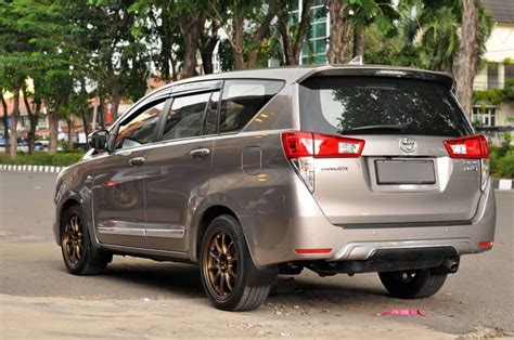 21+ Modifikasi Innova Reborn Hitam