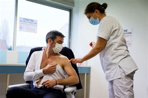 Coronavirus Pourquoi Olivier V Ran S Est Il Fait Vacciner