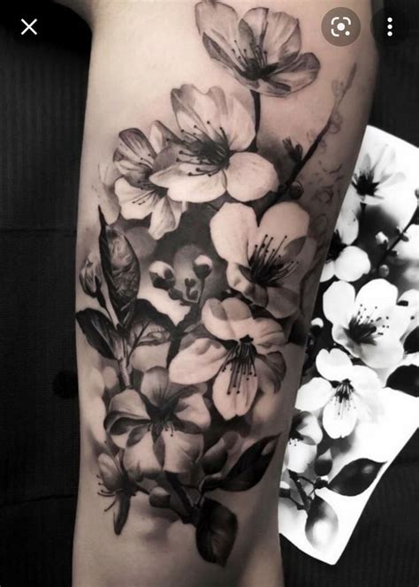 Pin By Mariaelena Chavez On Tattoos Flowers In Black Flowers