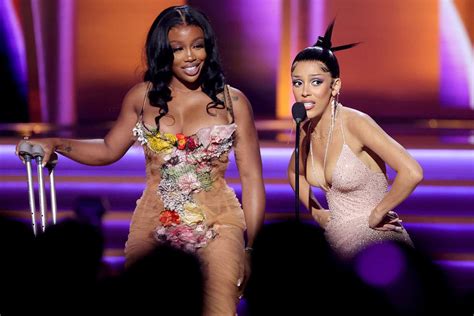 Grammys 2022: Doja Cat and SZA Win Best Pop Duo/Group Performance