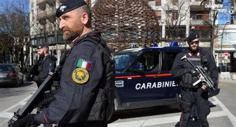 Sicurezza Carabinieri Al Lavoro Squadre Di Supporto Squadra