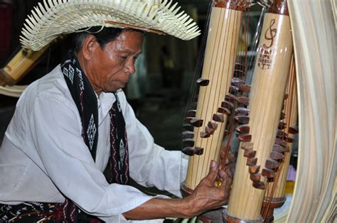 Sejarah Unik Sasando Alat Musik Tradisional Pulau Rote