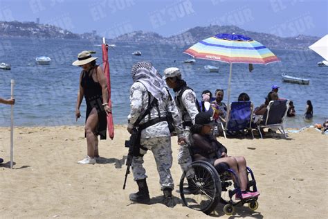 Visitan Decenas De Turistas Playas De La Zona Dorada De Acapulco