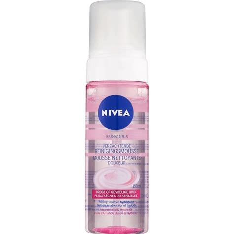 Nivea Essentials Verzachtende Reinigingsmousse