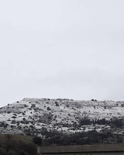 Mezza Sicilia Tra Freddo E Neve Si Imbianca Anche Monte Pancali