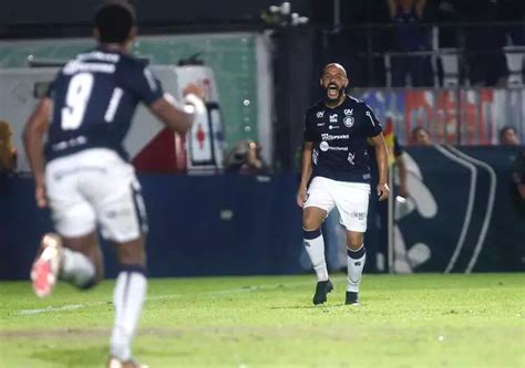 Remo Vence O Floresta Gol Nos Minutos Finais E Torcida Solta Grito