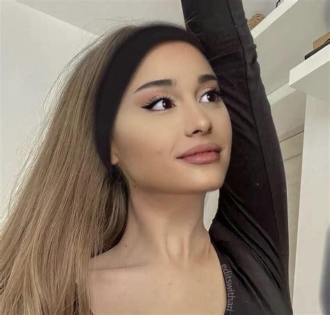 Ariana Grande 2022 Blonde Hair