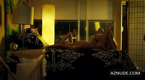 EMBRACE OF THE VAMPIRE NUDE SCENES AZNude