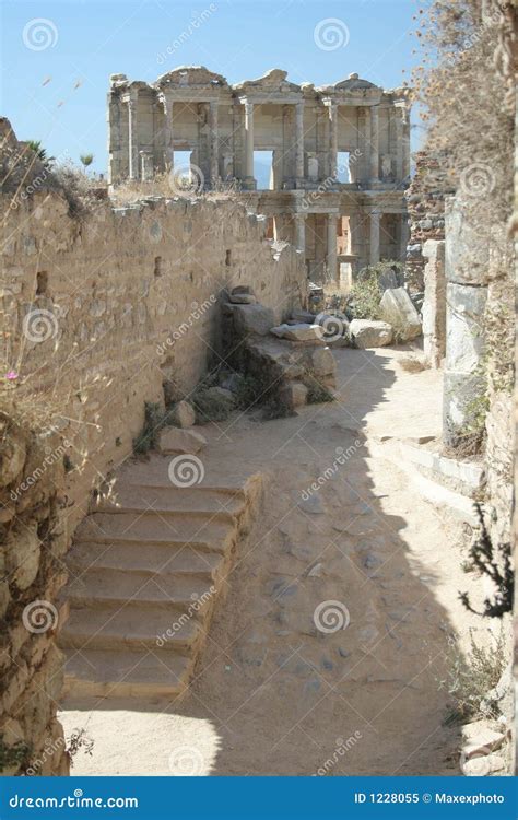 Ephesus Library & Ruins Stock Image - Image of efesus, ruin: 1228055