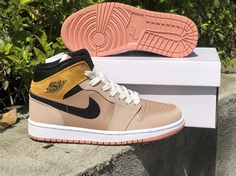 Air Jordan 1 Mid SE Particle Beige Metallic Red Bronze