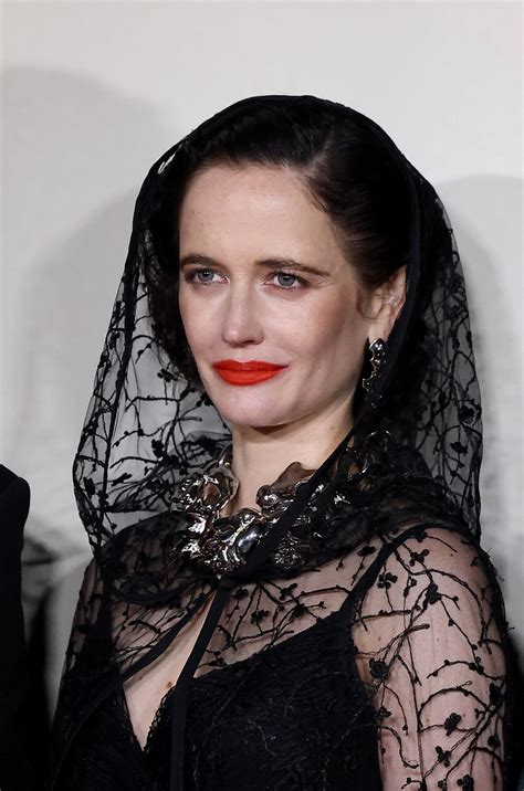 Photo Exclusif Eva Green Les Acteurs Du Film Les Trois