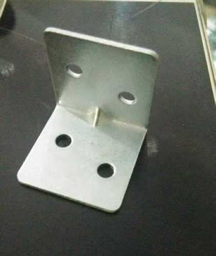 Metal Stainless Steel L Clamps At Best Price In Nagpur Ashish Engineering