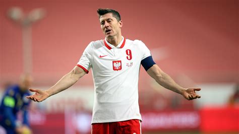 Robert Lewandowski nie zagra z Anglią w el MŚ 2022 PZPN potwierdził