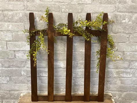 DIY Decorative Picket Fence - The Shabby Tree