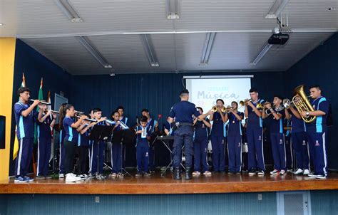 Projeto da Guarda Municipal de Gravataí Música na Escola forma mais de