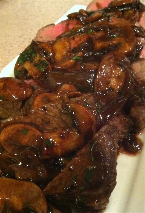 Chateaubriand with a red wine & mushroom sauce | Beef steak, Special ...