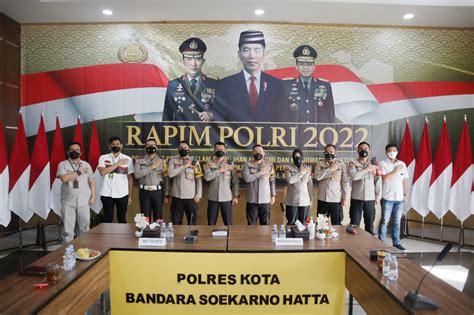 Kapolresta Bandara Soetta Dan Jajaran Ikuti Rapim Polri 2022 Secara Daring