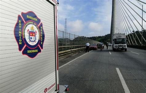 Mujer Se Lanza Del Puente Centenario