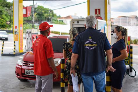 Procon autua postos de tiveram aumentos abusivos no valor do combustível