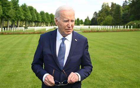 Visita Biden Cementerio De Soldados En Francia