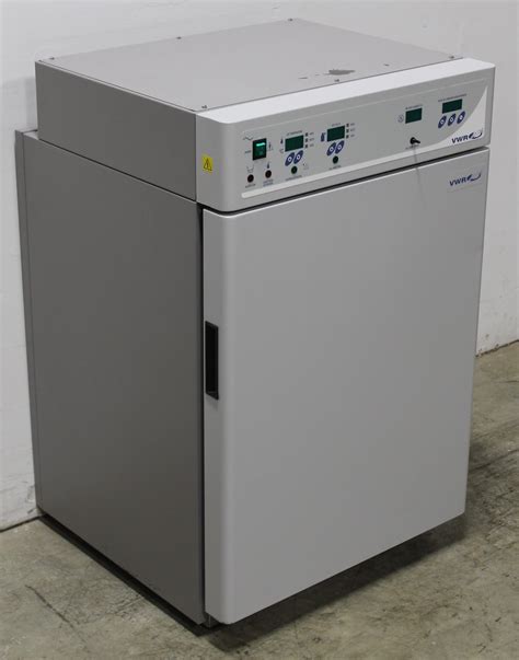 VWR 2325 Water Jacketed CO2 Incubator