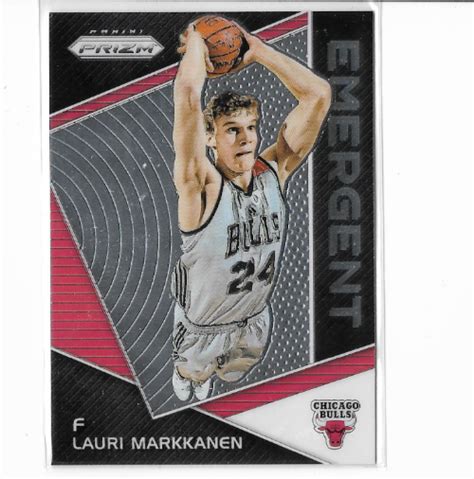 2017 Panini Prizm Emergent EM LAU Lauri Markkanen Chicago Bulls Rookie