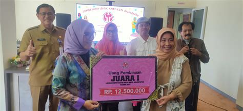 Elai Mania Juara I Lomba Motif Batik Gelaran Dinas Koperasi Umkm Dan Perindustrian Gerbang Kaltim