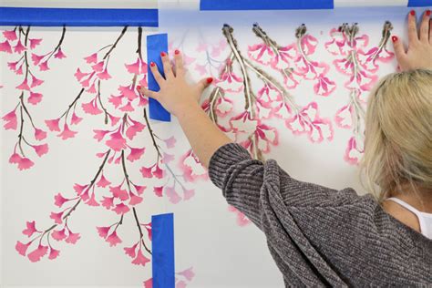 DIY-floral-stencil-accent-wall-flower-stencils (8) - Stencil Stories