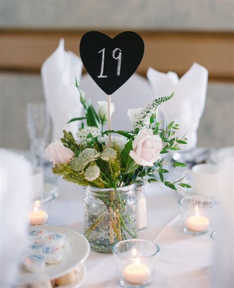 20 pomysłów na oryginalne numerki na stoły Caroline Wedding Studio