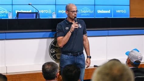 Um dos principais motivos da demissão de Caleffi no Grêmio nos deixou