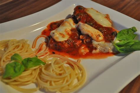 Putenschnitzel Mit Tomaten Und Mozarella Rezept