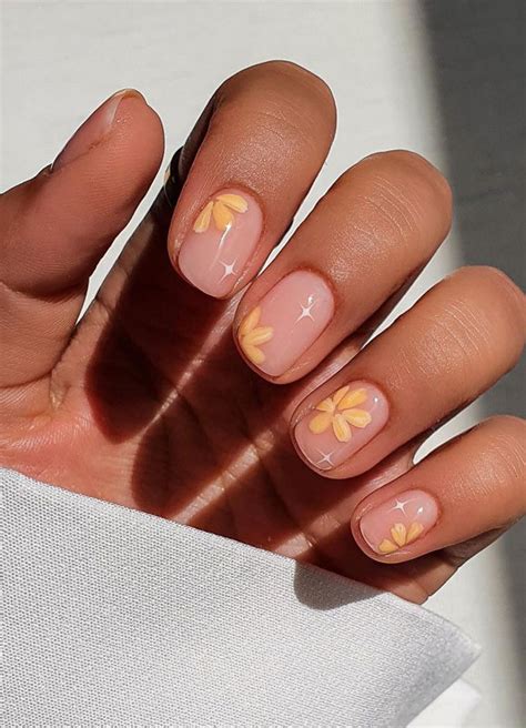 40 Awesome Spring Nail Ideas 2023 Flower Minimal Short Nails