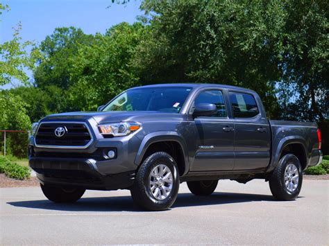 Certified Pre Owned 2017 Toyota Tacoma Sr5 Rwd 4d Double Cab