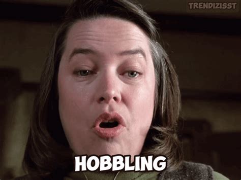 Hobbling Annie Wilkes GIF - Hobbling Annie wilkes Misery - Discover ...