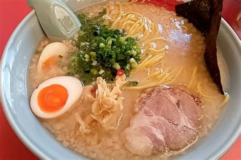 『プレミアム塩とんこつ大盛り1080円』ラーメン山岡家 千葉鎌ヶ谷店のレビュー ラーメンデータベース