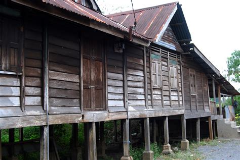 Rumah Lama Rumah Lama Di Zaman Moden Di Sebuah Kampung Di Flickr