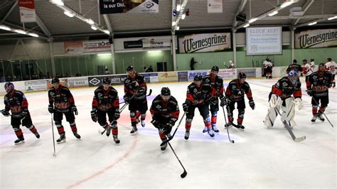 Schönheider Wölfe mit Kantersieg gegen Berliner Adler Eishockey Magazin