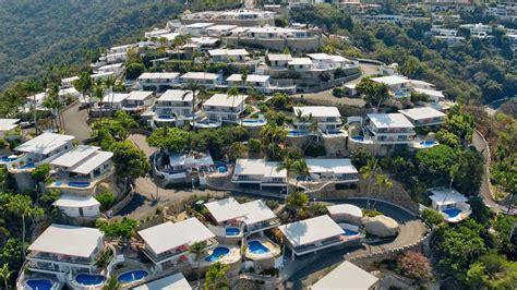 Las Brisas tradición de lujo en la cima de Acapulco