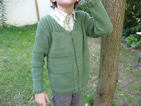 Ravelry Niños 61 30 Gilet garçon pattern by Fil Katia