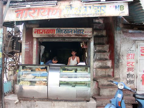 Narayan Mishthan Bhandar Ki Desi Ghee Ki Mogar Kochori Narayan