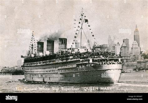 Ww2 Cunard Liner Queen Mary On War Service As A Troop Transport