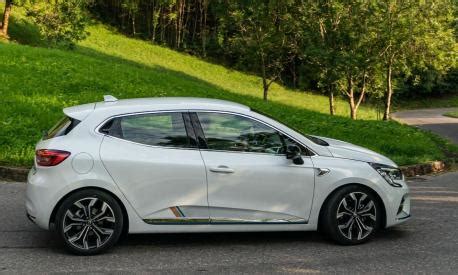 Renault Clio Prezzi Prova Dimensioni Motori E Allestimenti