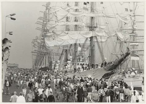 Aankomst Van De Schepen Voor Sail 85 In De Noordersluis Te IJmuiden