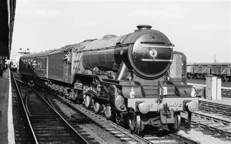 A3 Flying Scotsman Lner 4472 At Cambridge Station 01 10  Flickr