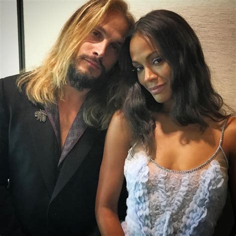 Bikini Clad Zoe Saldana Gets Cosy With Her Nude Husband Hot Sex Picture