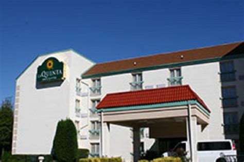 La Quinta Inn & Suites Atlanta Airport South is one of the best places ...