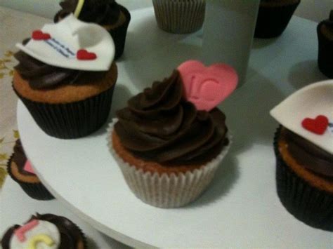 Cupcake Mania Torre De Cupcakes Cupcake Bodas De Papel