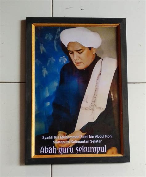 Hiasan Dinding Poster Abah Guru Sekumpul Martapura Plus Bingkai Ukuran